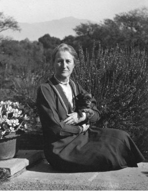 Beatrix Farrand and Cubby, 1927 <em>Beatrix Farrand Society Archives</em>